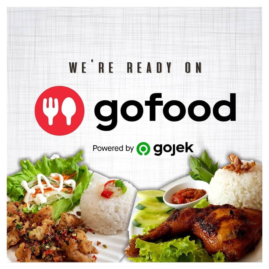 Contoh desain spanduk logo gojek